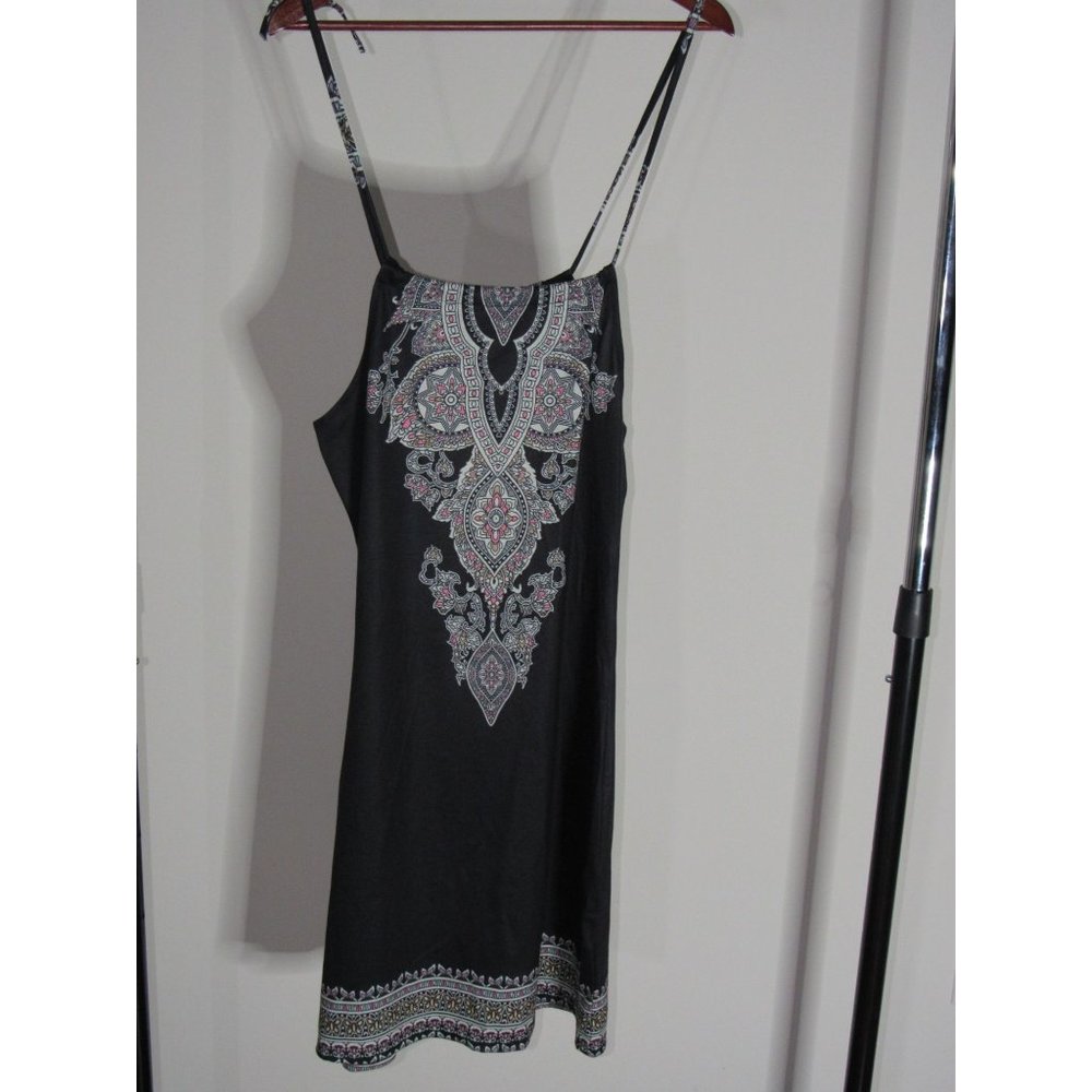 Women's Fashion Dress: Size L